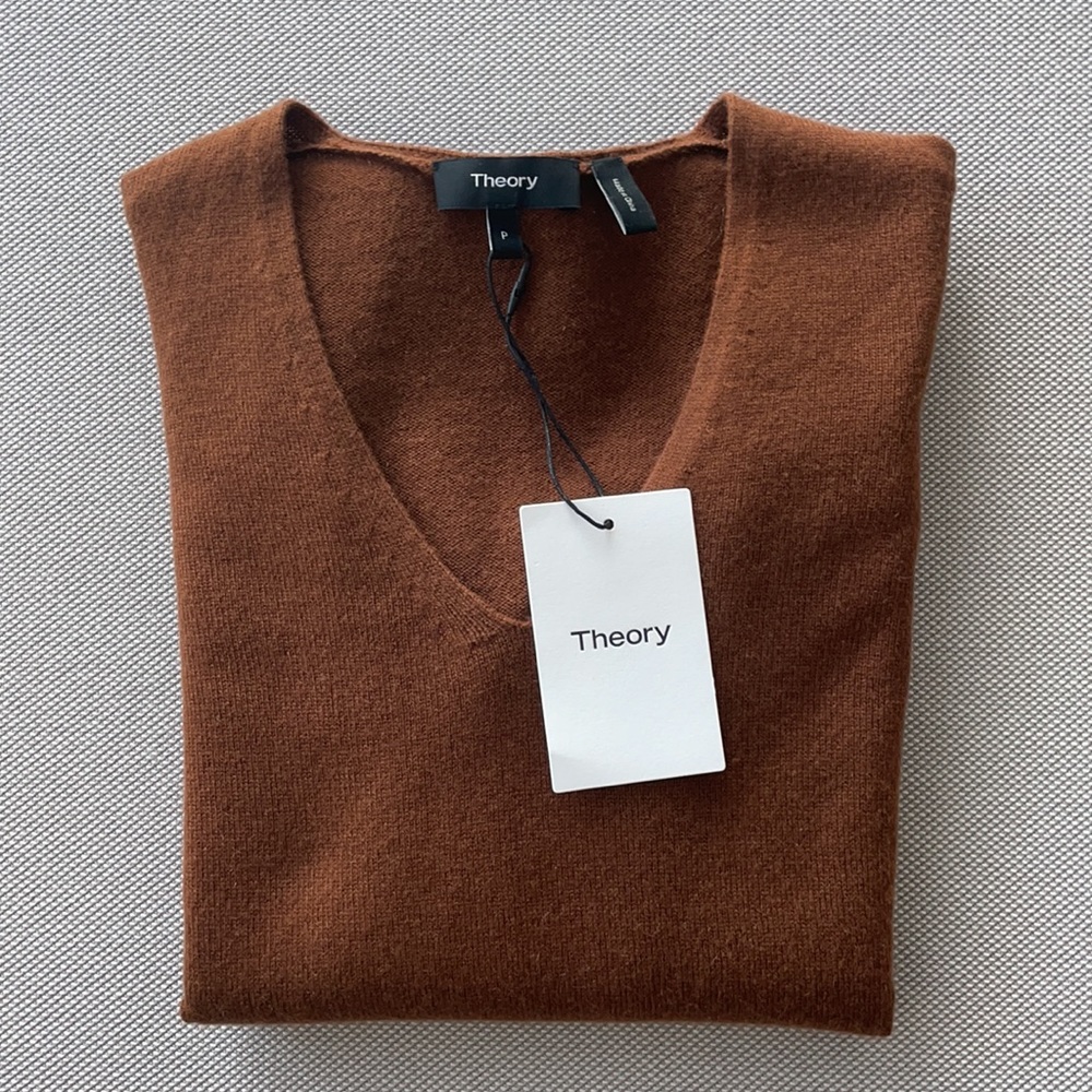 Theory 100% Cashmere Sweater, Color Cocoa, Size S - Picture 10 of 10